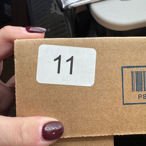 Nisolo Womens 8 Everyday Chelsea Boots Black Leather Pointed Toe Water Resistant - Picture 9 of 9